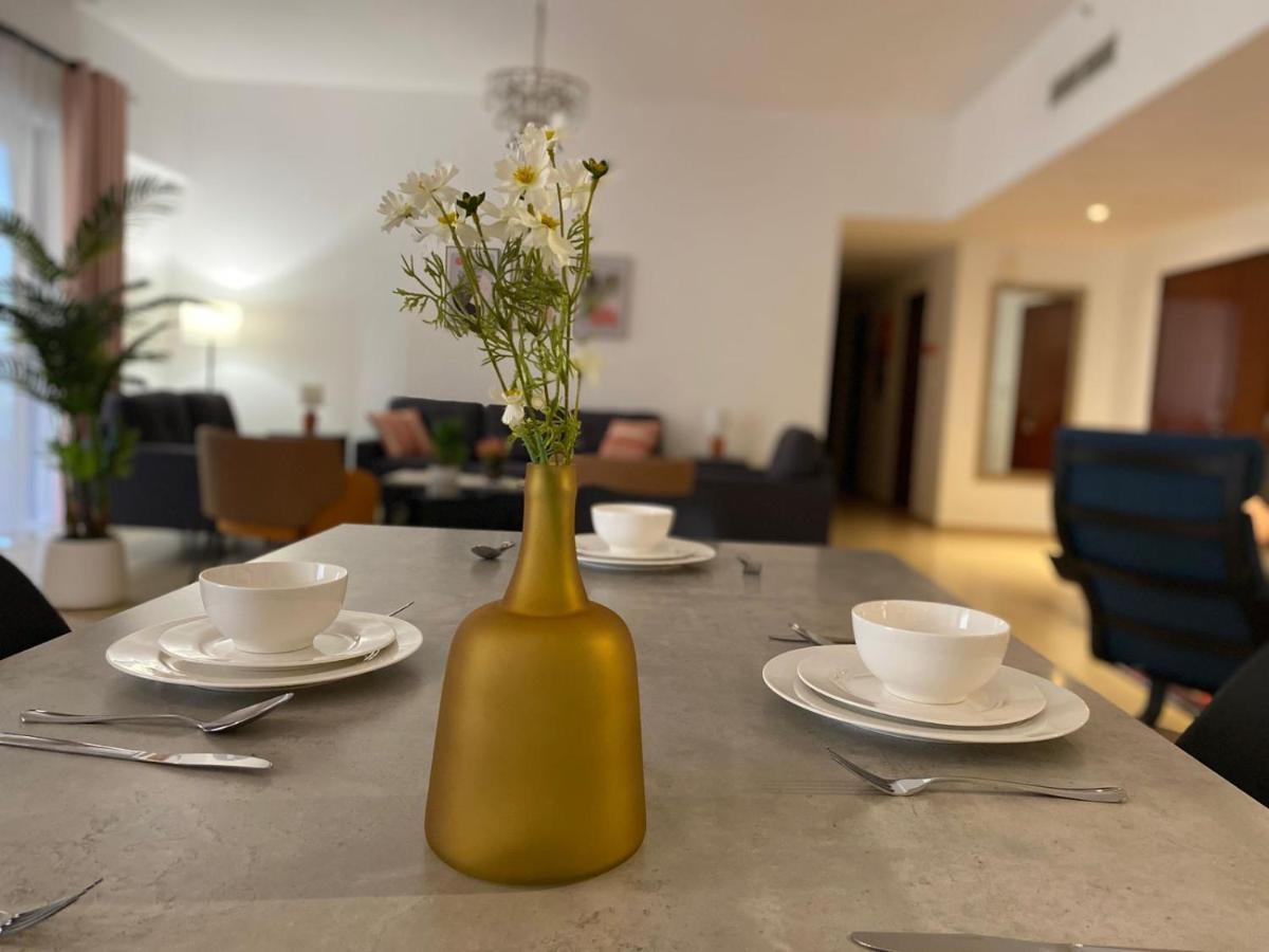 Grays Hostel By Haly Dubai Luaran gambar